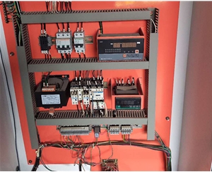 空壓機(jī)控制柜改造